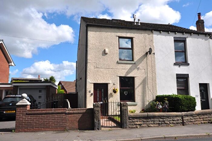 3 Bedroom Semi-Detached House For Sale In Manchester Road, Blackrod, Bolton, BL6