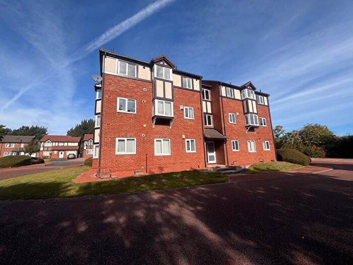 2 Bedroom Flat For Sale In Allingham Court, Victoria Glade, NE7