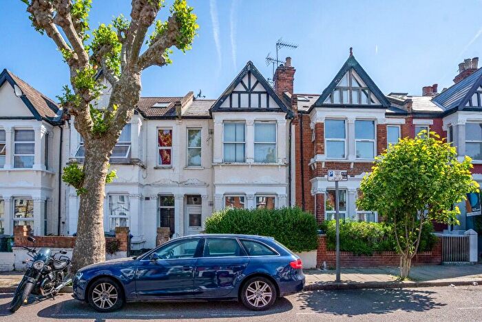 2 Bedroom Flat For Sale In St Johns Avenue, Harlesden, NW10