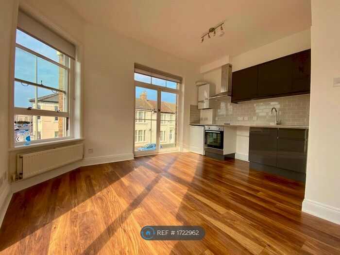 1 Bedroom Flat To Rent In Boundary Road, Hove, BN3