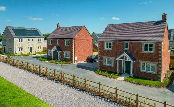 4 Bedroom Detached House For Sale In Off High Street/Cleyhill Gardens Chapmanslade, BA13