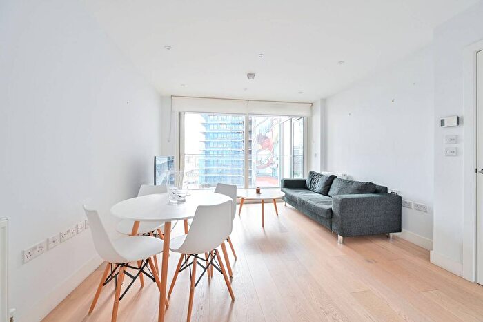 1 Bedroom Flat For Sale In Blackfriars Road, Southwark, London, SE1