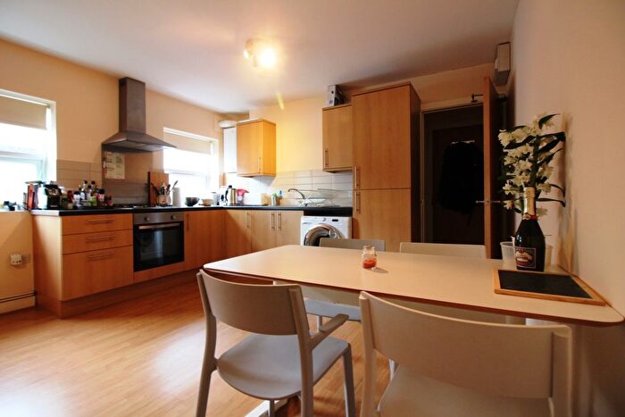 2 Bedroom Flat To Rent In Richmond Road, Roath, CF24