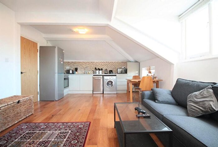 1 Bedroom Flat To Rent In Burghley Road, Tufnell Park, NW5