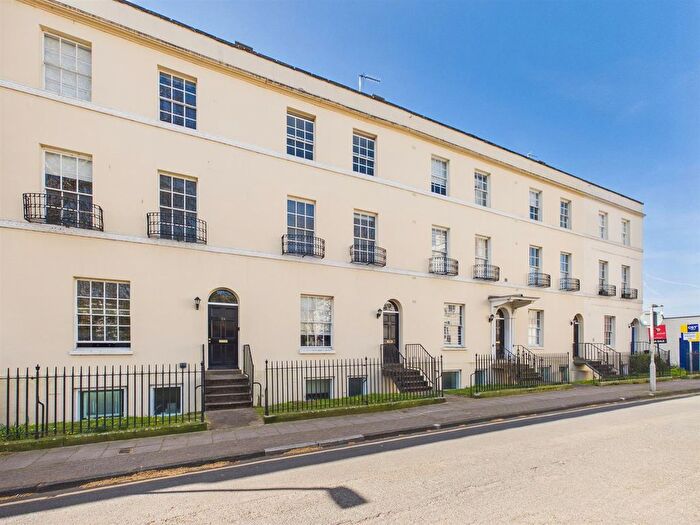 1 Bedroom Flat For Sale In Brunswick Square, Gloucester, GL1