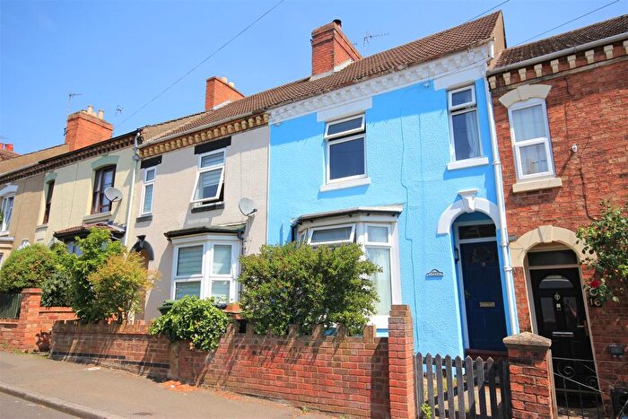 4 Bedroom Terraced House For Sale In St. Barnabas Street, Wellingborough, NN8