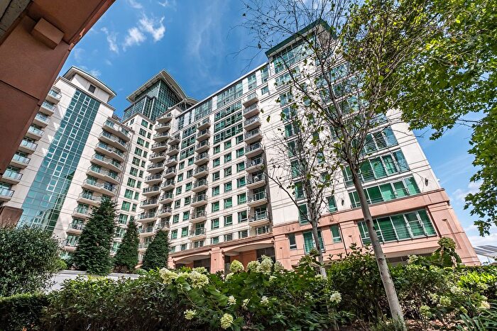 1 Bedroom Flat For Sale In St. George Wharf, London, SW8