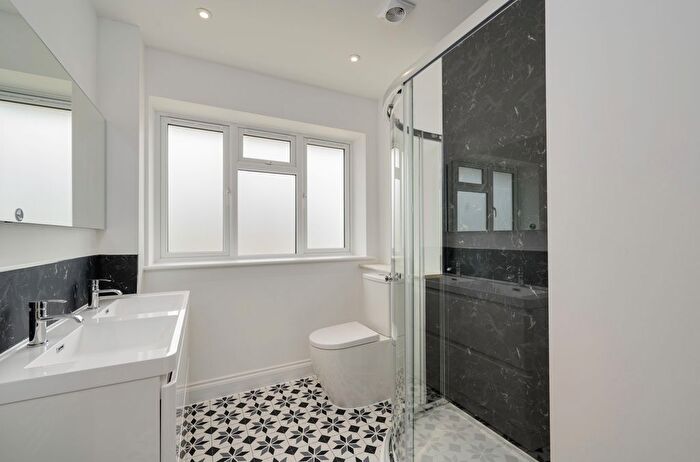 1 Bedroom Flat To Rent In Orwell Road, Felixstowe, Suffolk, IP11