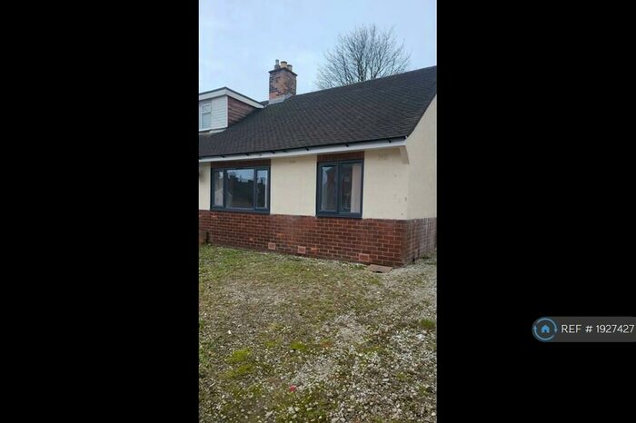 2 Bedroom Bungalow To Rent In Leopold Road, Blackburn, BB2
