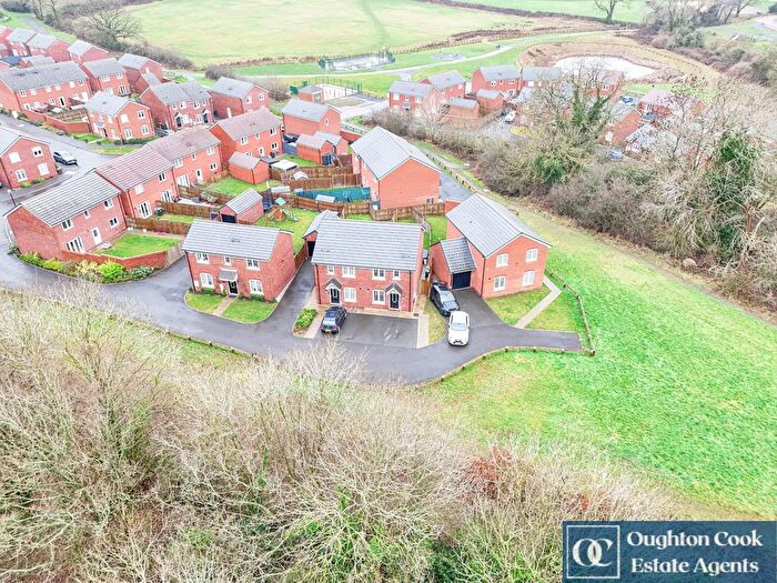 3 Bedroom Semi Detached House For Sale In Dunlow Close, Nuneaton, Warwickshire, CV10