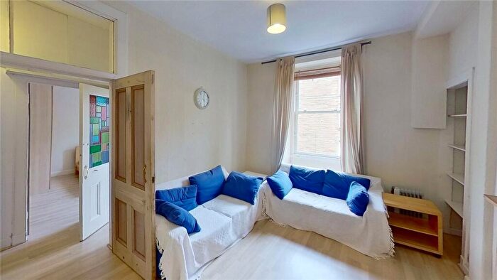1 Bedroom Flat To Rent In Dalgety Street, Edinburgh, EH7
