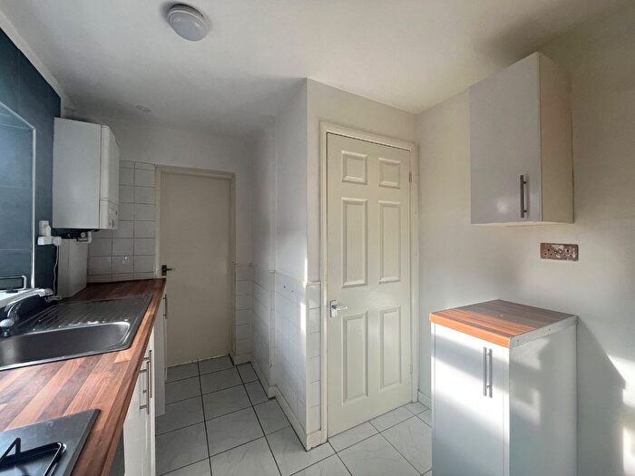 3 Bedroom Flat To Rent In Stanhope Road, South Shields, NE33