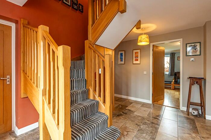 5 Bedroom Detached House For Sale In Newlands Drive, Gedling, Nottingham, NG4
