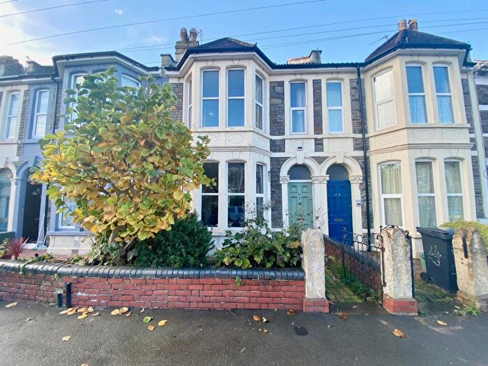 3 Bedroom House To Rent In Selworthy Road, Knowle, Bristol, BS4