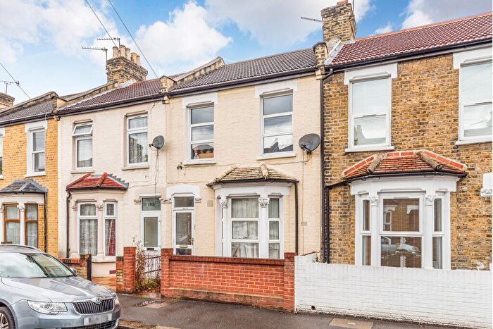 3 Bedroom House To Rent In Pearcroft Road, London, E11