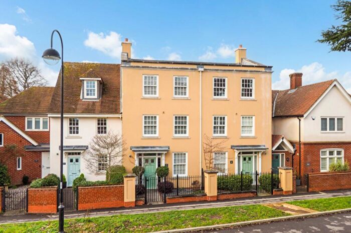 3 Bedroom Town House For Sale In White Hart Cottages, College Street, Petersfield, Hampshire, GU31