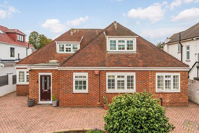 5 Bedroom Bungalow For Sale In Great West Road, Isleworth, TW7
