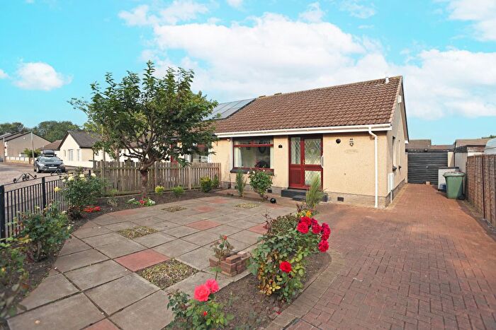 2 Bedroom Semi-detached Bungalow For Sale In Cleikiminfield, Newcraighall, Edinburgh, EH15