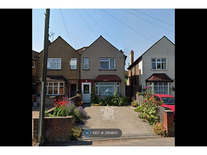 3 Bedroom Semi-Detached House To Rent In Watford Road, Croxley Green, Rickmansworth, WD3