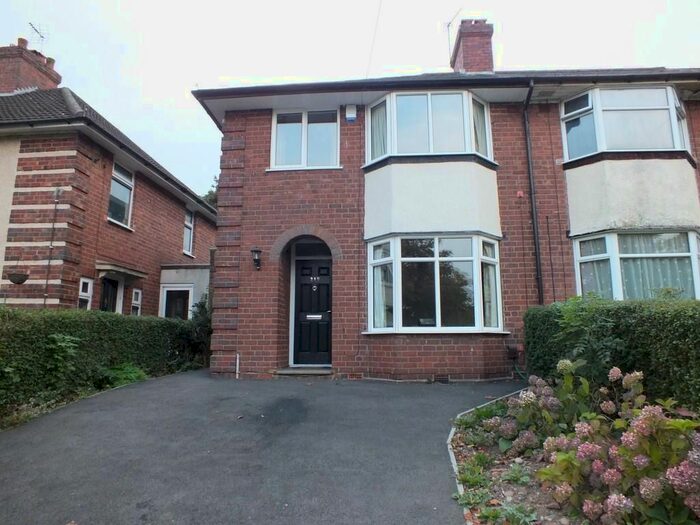 3 Bedroom Semi-Detached House To Rent In West Boulevard, Quinton, Birmingham, West Midlands, B32