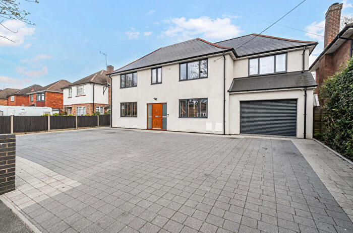 4 Bedroom Detached House For Sale In Prospect Road, Farnborough, Hampshire, GU14