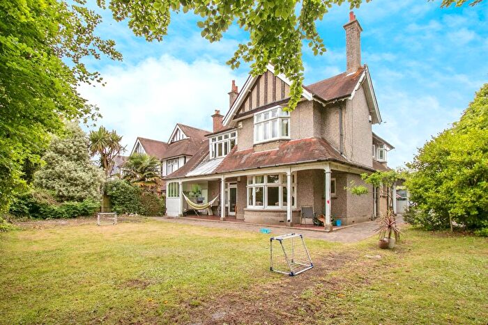 8 Bedroom Detached House For Sale In Milton Road, Bournemouth, BH8