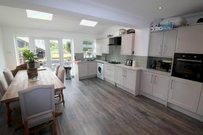 2 Bedroom Property To Rent In Kings Chase, Brentwood, CM14