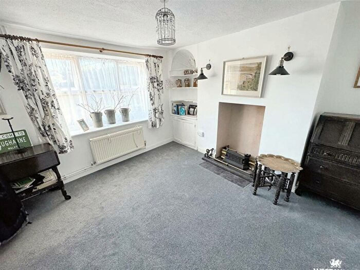 2 Bedroom Semi-Detached House For Sale In Newbridge Road, Laugharne, Carmarthen, SA33