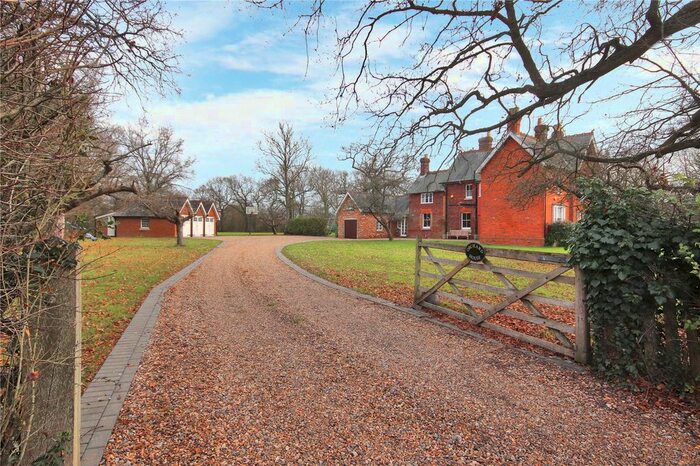 6 Bedroom Detached House For Sale In Clapper Lane, Staplehurst, Tonbridge, Kent, TN12