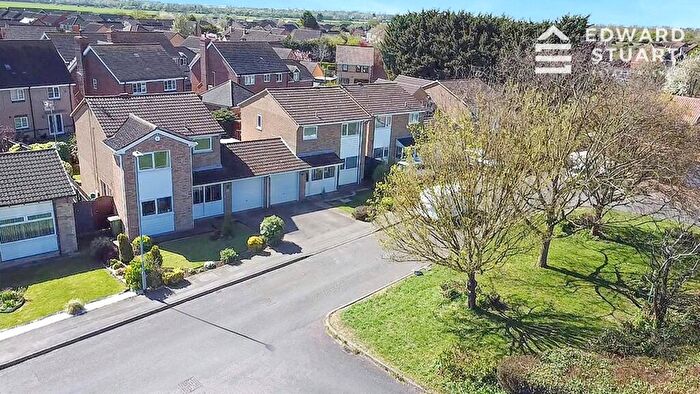 3 Bedroom Link Detached House For Sale In Ixworth Close, Eye, Peterborough, Cambridgeshire, PE6