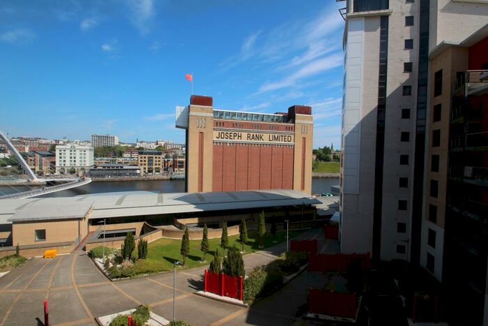 2 Bedroom Apartment To Rent In Baltic Quay, Gateshead Quayside, NE8