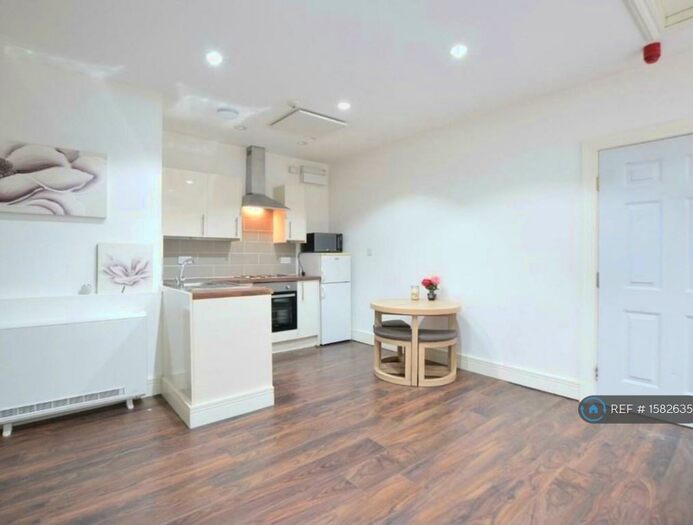 1 Bedroom Flat To Rent In Hammerton Streets, Burnley, BB11