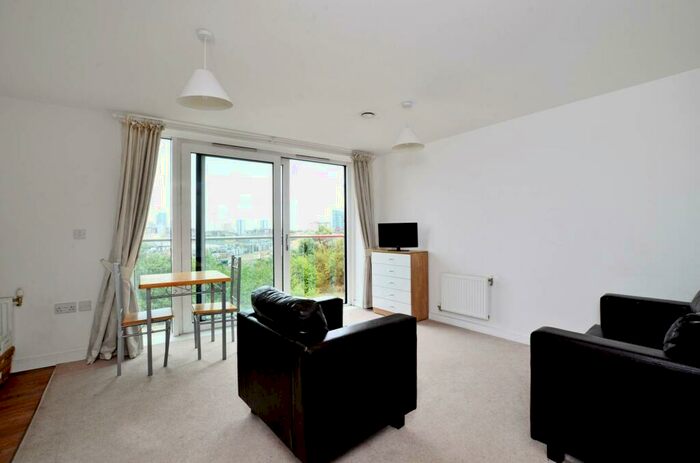 Studio To Rent In Wick Lane, Bow, London, E3