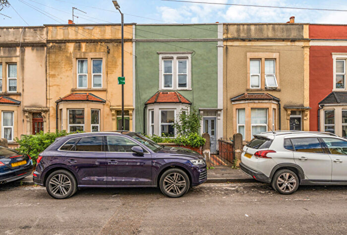 2 Bedroom Terraced House For Sale In Franklyn Street, Bristol, BS2