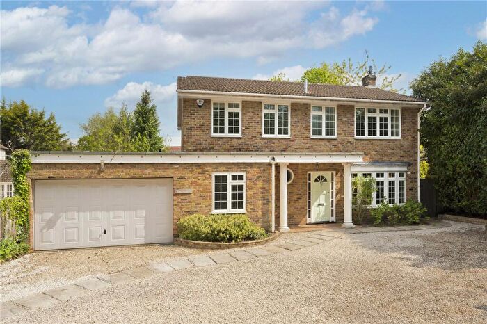 4 Bedroom Detached House To Rent In Queens Road, Weybridge, Surrey, KT13