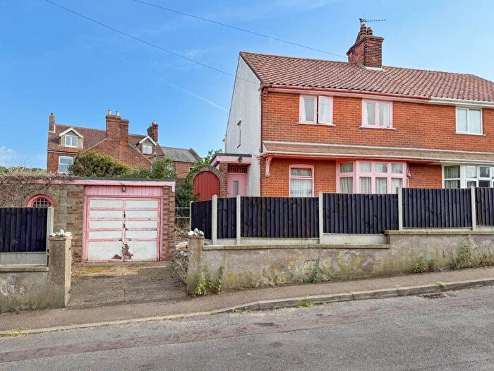 3 Bedroom Semi-Detached House For Sale In Harbord Road, Suffield Park, Cromer, NR27
