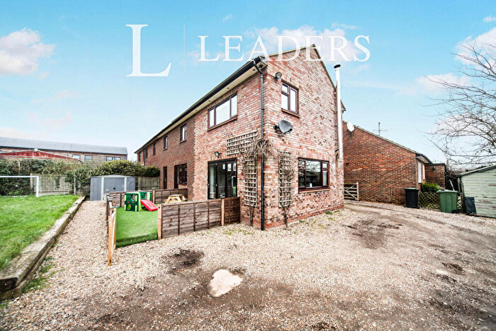 4 Bedroom Cottage To Rent In Dyers Farm -, LU5