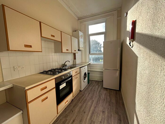 1 Bedroom Flat To Rent In Pownall Gardens, Hounslow, TW3