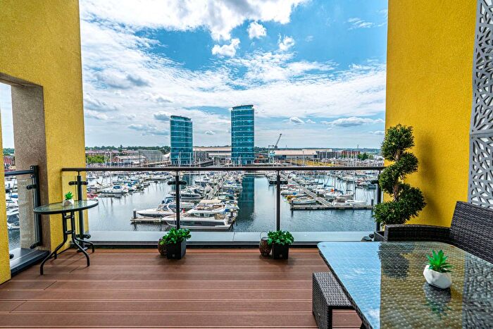 2 Bedroom Flat To Rent In Ripplewaters, St.Marys Island, Rochester, Kent, ME4