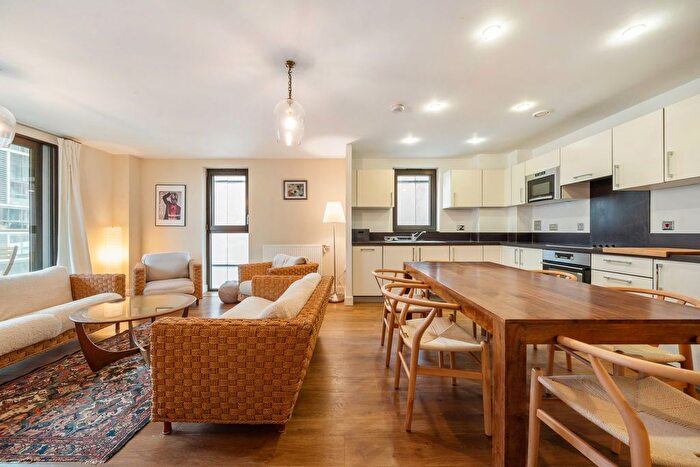 3 Bedroom Flat To Rent In Burke House, Dalston Square, E8