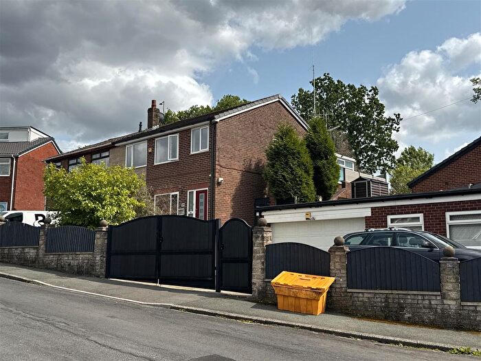 3 Bedroom Semi-Detached House For Sale In Richmond Crescent, Mossley, OL5