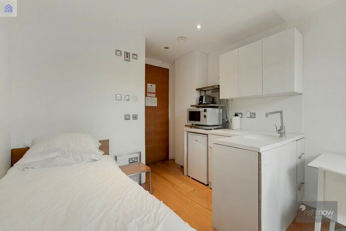 Studio To Rent In Maltings Place, London, SE1