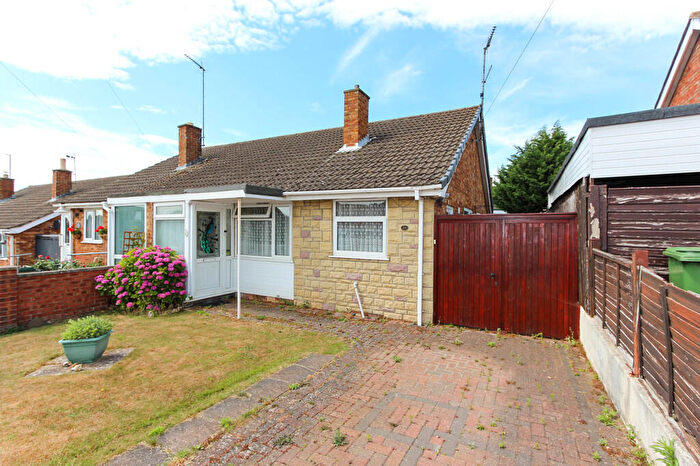 2 Bedroom Semi-Detached Bungalow For Sale In Clare Road, Wellingborough, NN8