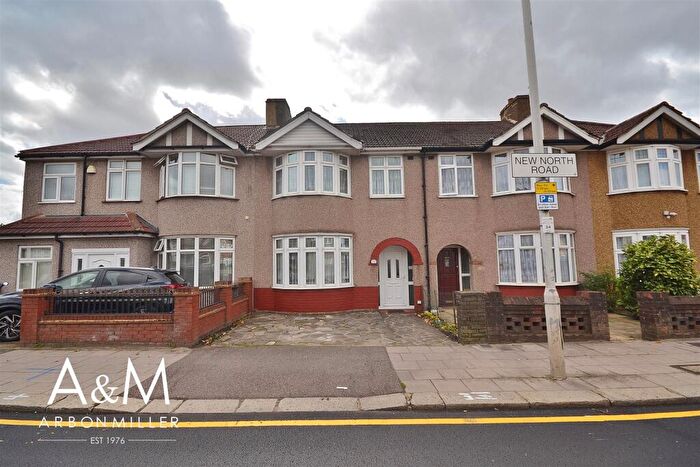 3 Bedroom Terraced House To Rent In New North Road, Hainault, IG6