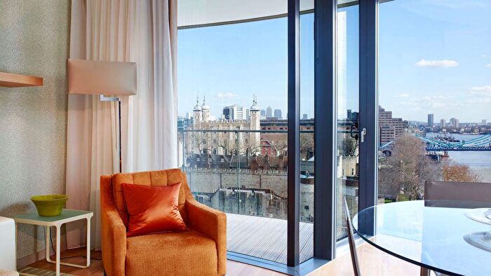 2 Bedroom Flat To Rent In Lower Thames Street, River View, London, EC3R