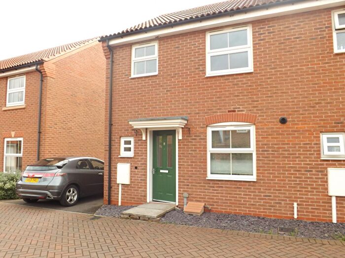 3 Bedroom Semi Detached House To Rent In Boundary Close, Nottingham, NG17