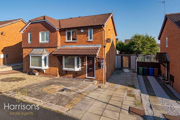 3 Bedroom Semi-detached House To Rent In Rainbow Drive, Manchester, M46