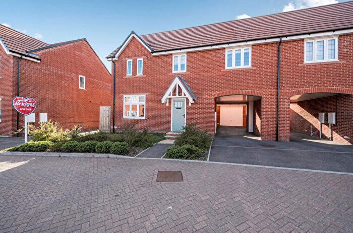 4 Bedroom Semi Detached House For Sale In Heythorp Park, Binfield, Bracknell, Berkshire, RG42