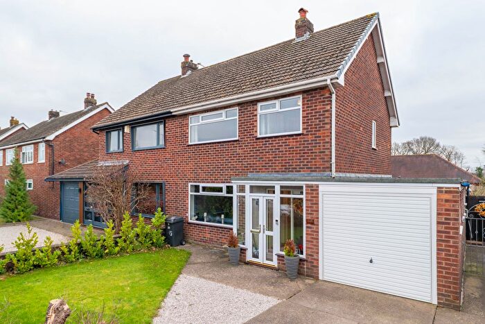 3 Bedroom Semi Detached House For Sale In Liverpool Road, Penwortham, PR1