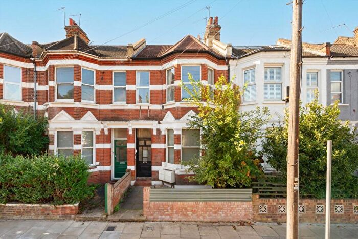 2 Bedroom Flat For Sale In Chapter Road, Willesden, NW2